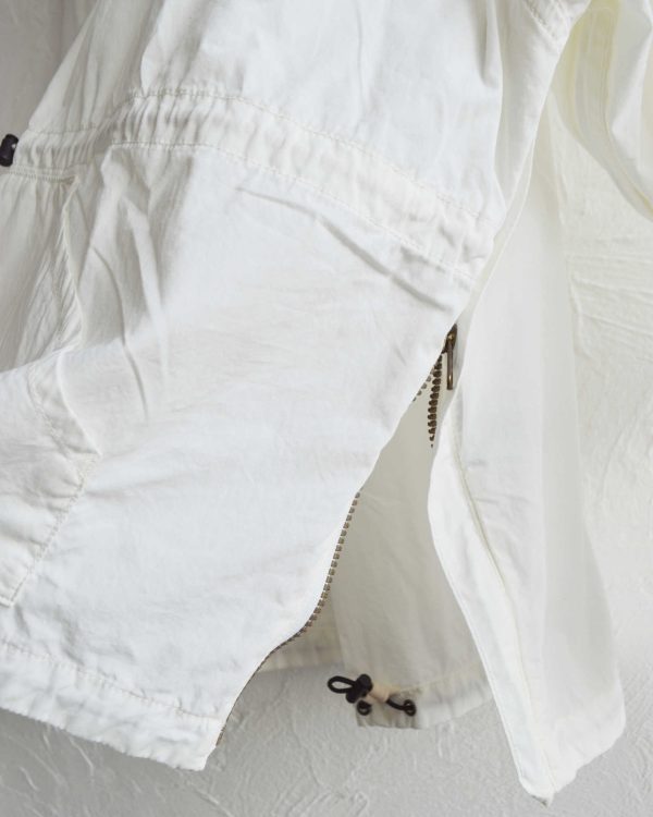 ギミック満載。“全部盛り仕様”のアノラック。