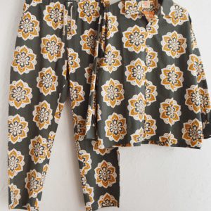 春の陽気に映える、セットアップ