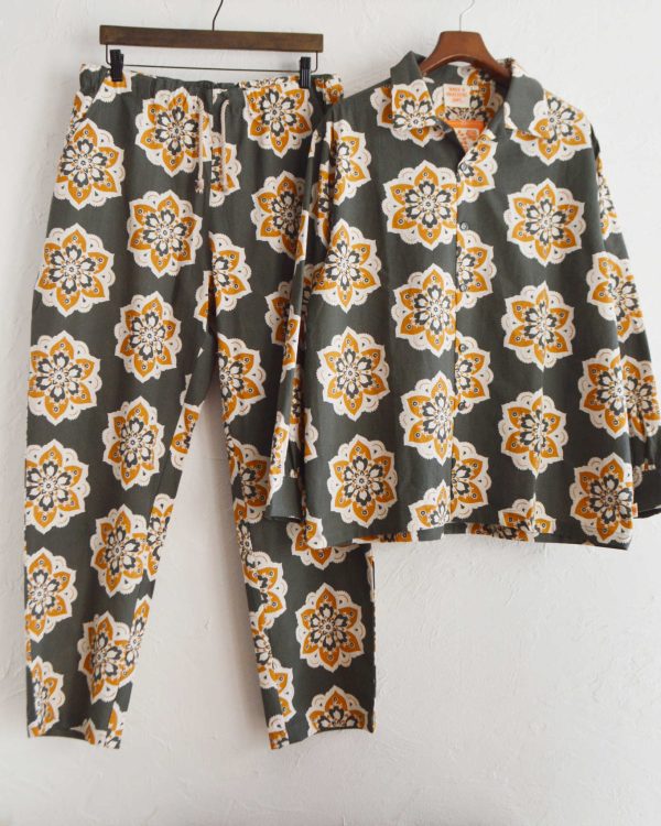 春の陽気に映える、セットアップ