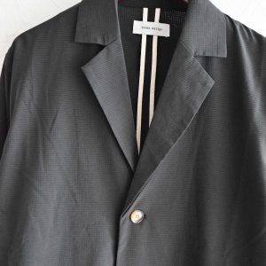 “考えずに着て、ちゃんと整う”セットアップ