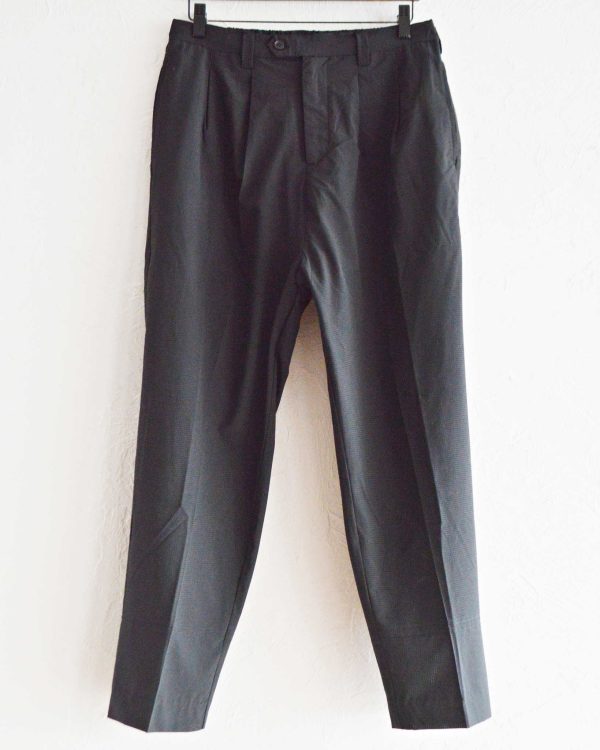 “考えずに着て、ちゃんと整う”セットアップ