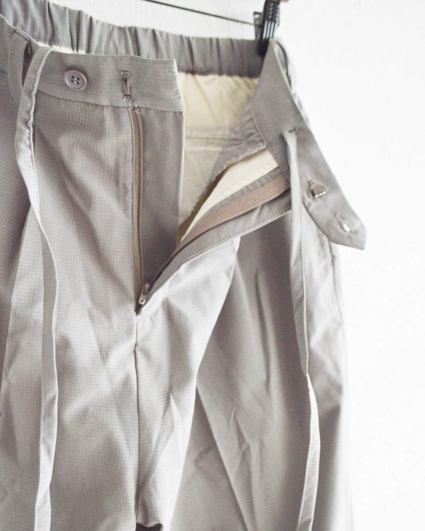 “考えずに着て、ちゃんと整う”セットアップ