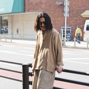 揺れで魅せる一着