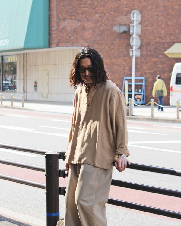 揺れで魅せる一着