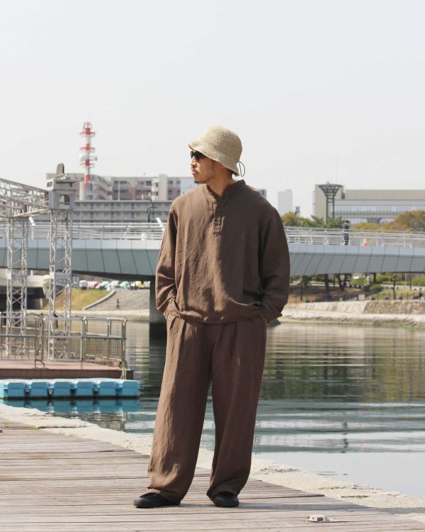 揺れで魅せる一着