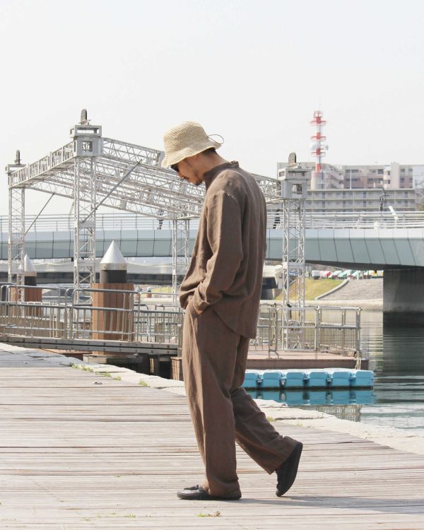 揺れで魅せる一着