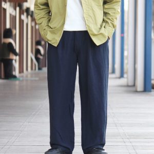 揺れで魅せる一着