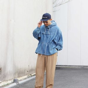 揺れで魅せる一着