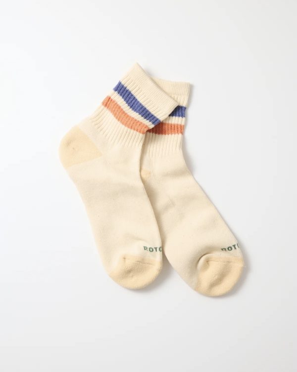 足元から整える、夏の快適高機能ソックス