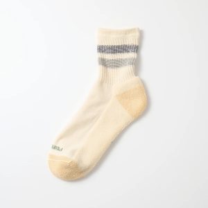 足元から整える、夏の快適高機能ソックス