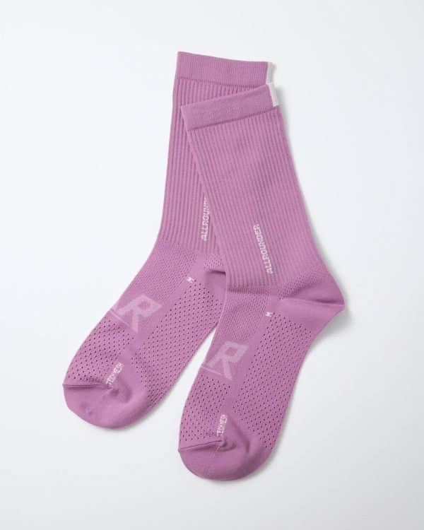 足元から整える、夏の快適高機能ソックス