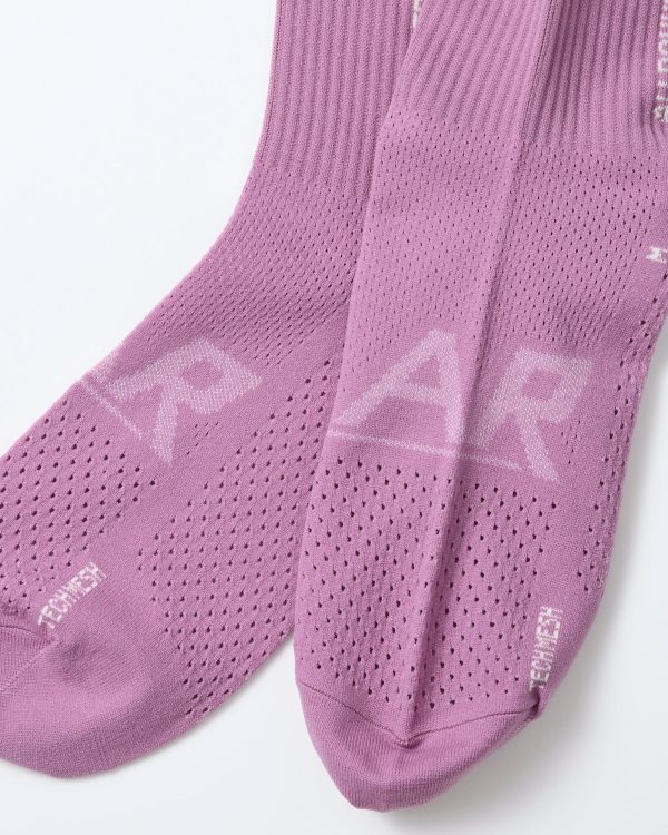 足元から整える、夏の快適高機能ソックス