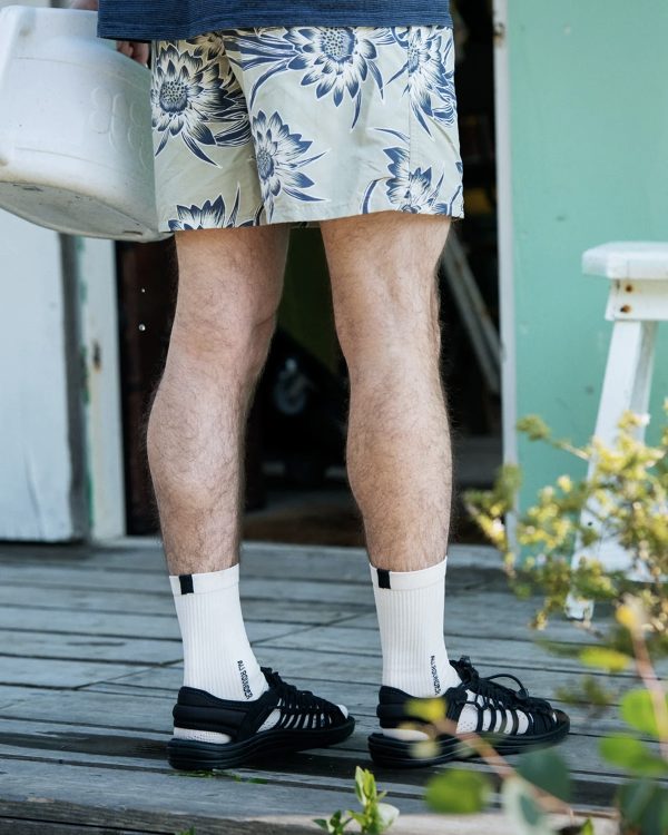 足元から整える、夏の快適高機能ソックス