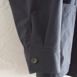 自然と雰囲気を引き上げてくれるセットアップ。