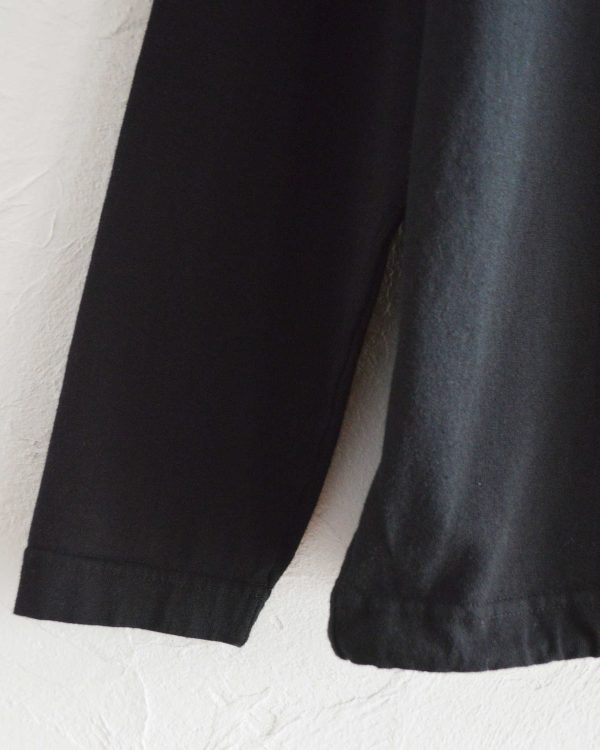 一枚でも重ねても映える、リラックスカットソー