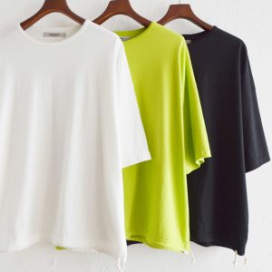 一枚でも重ねても映える、リラックスカットソー