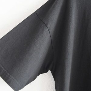 一枚でも重ねても映える、リラックスカットソー