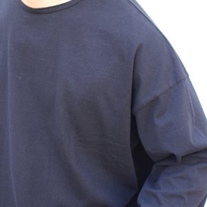 一枚でも重ねても映える、リラックスカットソー