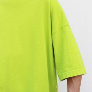 一枚でも重ねても映える、リラックスカットソー