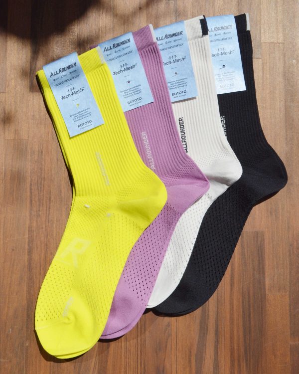 足元から整える、夏の快適高機能ソックス