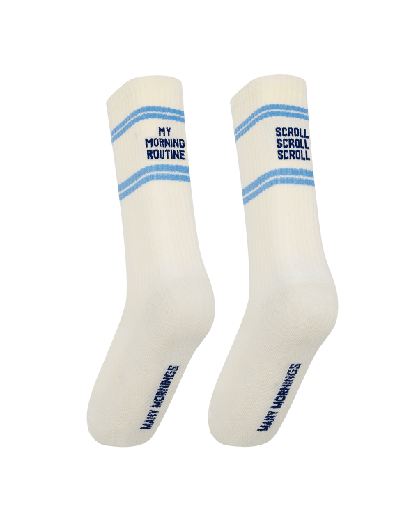 “朝の気分”で選ぶ。左右非対称が楽しいMANY MORNINGSのスポーツソックスが入荷。