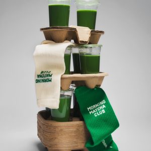 “朝の気分”で選ぶ。左右非対称が楽しいMANY MORNINGSのスポーツソックスが入荷。