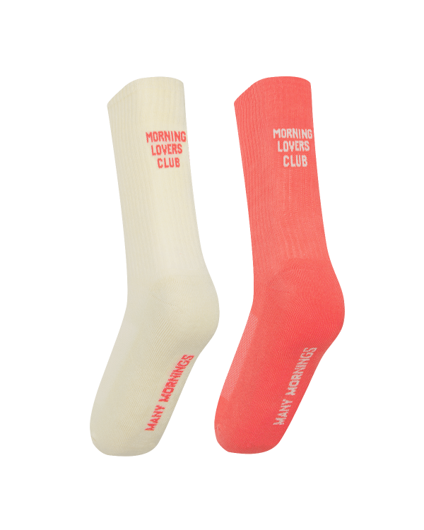 “朝の気分”で選ぶ。左右非対称が楽しいMANY MORNINGSのスポーツソックスが入荷。