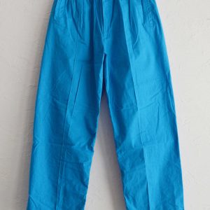夏のスタイリングに効く一本。N.O.UN “PIN TUCK PANTS” がビタミンカラーで登場。
