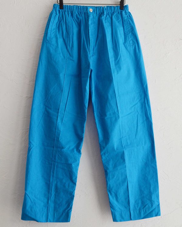 夏のスタイリングに効く一本。N.O.UN “PIN TUCK PANTS” がビタミンカラーで登場。