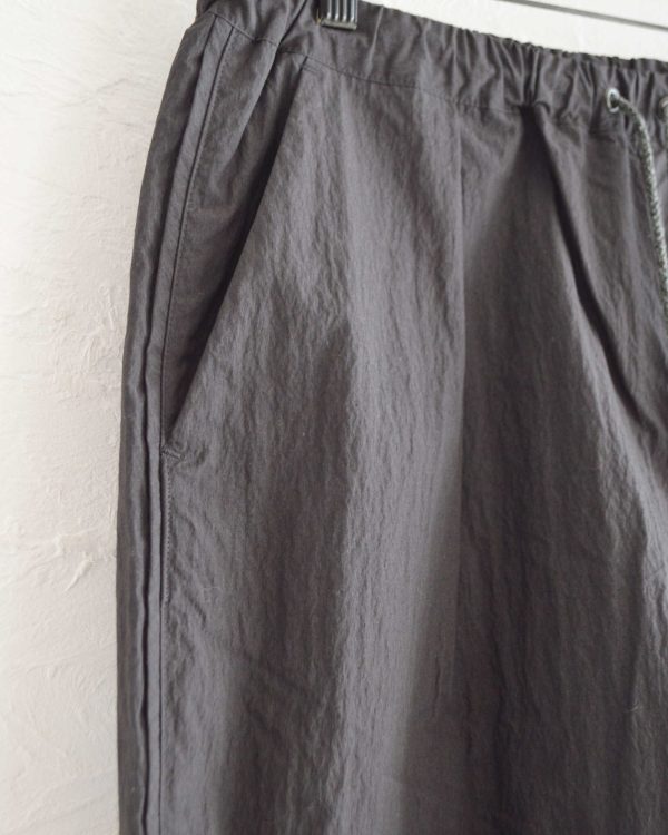 COTTON×NYLON POPLIN SHORTS