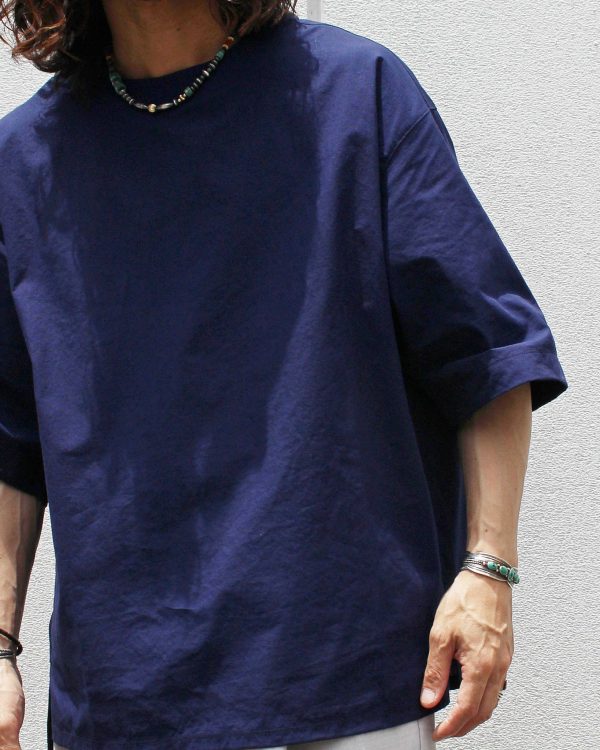 Tシャツ以上、シャツ未満。夏を快適に過ごす布帛Tシャツ