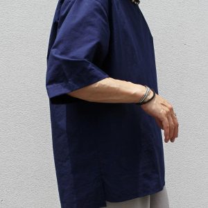 Tシャツ以上、シャツ未満。夏を快適に過ごす布帛Tシャツ