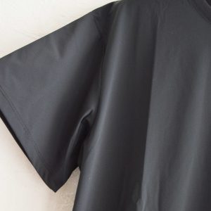 涼しいだけじゃない。街でもアウトドアでも使える機能素材セットアップ。