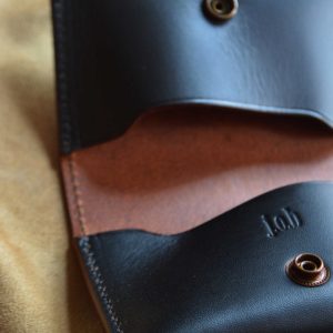 使うほどに自分のものになる。j.o.bが作る革小物。