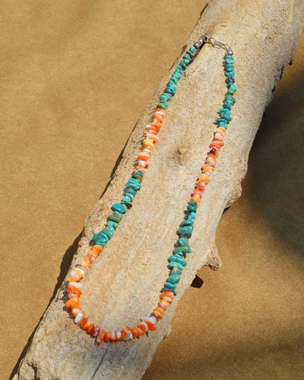 首元から夏を楽しむ。天然素材が生み出すINDIAN JEWELRYの魅力。
