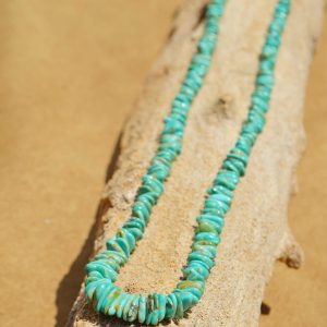 首元から夏を楽しむ。天然素材が生み出すINDIAN JEWELRYの魅力。